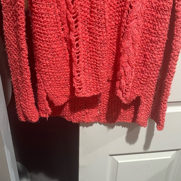 FREE PEOPLE OVERSIZED SWEATER SIZE SMALL! NWOT!! #78 - Picture 3 of 4